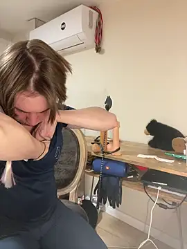 femboybandi online show from February 21, 2026, 12:23 am