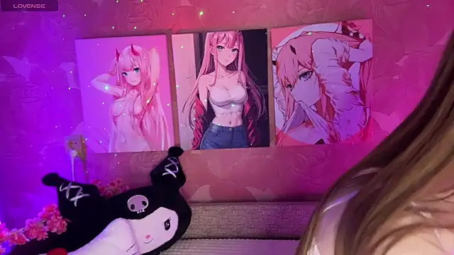 Snapshot of Adele_kawaii chatting on November 15, 2025, 1:15 pm Adele kawaii online show from November 15, 2025, 1:15 pm