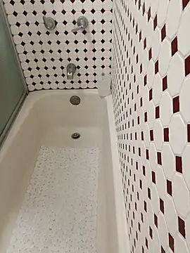 Russell1010 online show from March 22, 2025, 3:20 am