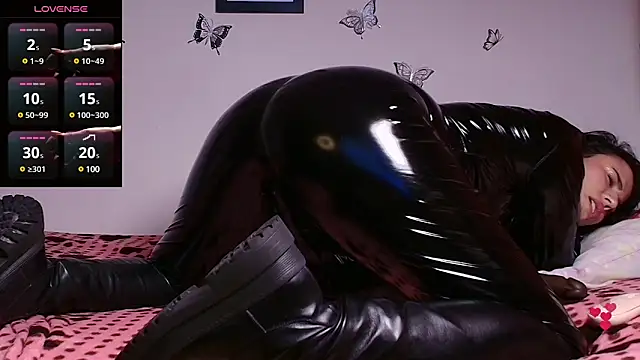 Snapshot of SophiTay chatting on March 8, 2025, 5:07 am SophiTay online show from March 8, 2025, 5:07 am