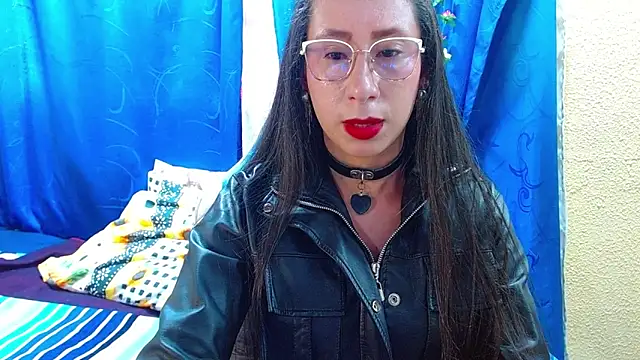 Snapshot of Gia_leinn chatting on May 8, 2026, 8:45 pm Gia leinn online show from May 8, 2026, 8:45 pm