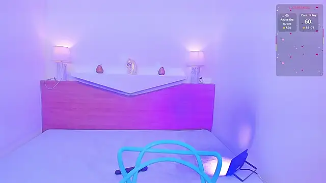 ChloeMoon9 online show from December 2, 2025, 12:29 pm