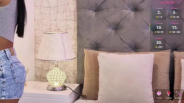 ChloeMoon9 online show from April 10, 2026, 11:06 am