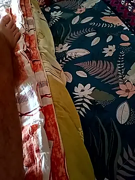 Snapshot of Vali1969 chatting on January 15, 2026, 11:35 am Vali1969 online show from January 15, 2026, 11:35 am