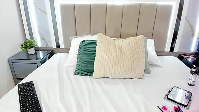 Emily Black1 online show from March 1, 2025, 2:23 pm