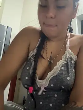 Snapshot of Emily_Black1 chatting on February 2, 2026, 1:15 am Emily Black1 online show from February 2, 2026, 1:15 am