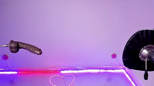 ValentinoMoreti online show from October 25, 2025, 5:17 am