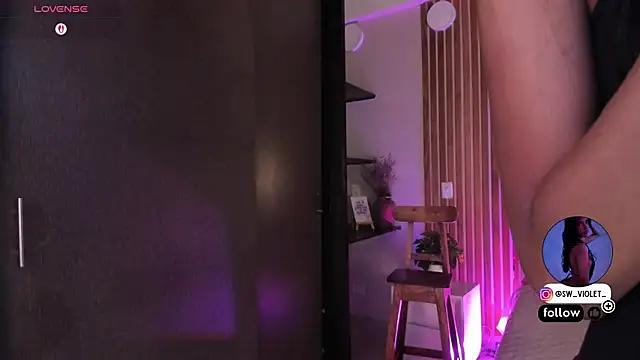 sweetviolet   online show from February 10, 2026, 12:15 pm