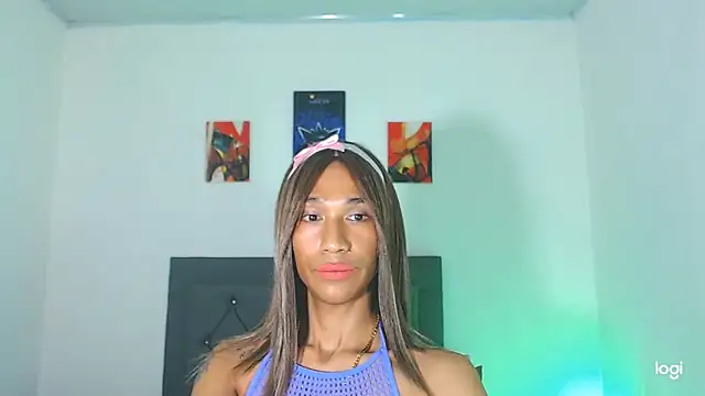 red veltet online show from March 11, 2026, 4:34 pm