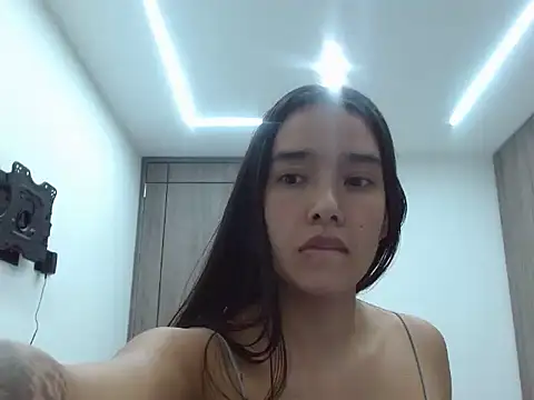  luna 777 online show from April 14, 2026, 3:11 am