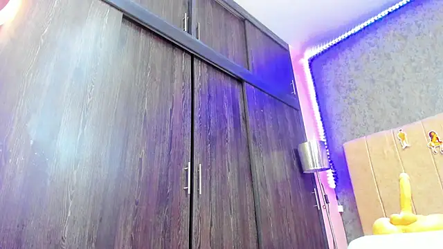 ava-am online show from December 18, 2025, 2:16 am