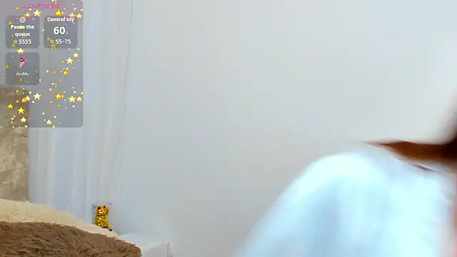 isabellarous- online show from November 3, 2025, 7:17 pm