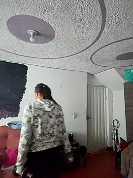 krolay16 online show from October 24, 2025, 4:06 pm