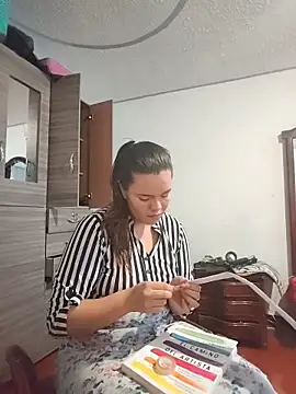 krolay16 online show from November 21, 2025, 4:06 pm