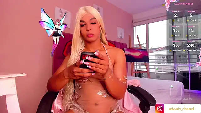 CHANELL 11INCHES online show from September 11, 2025, 8:42 pm