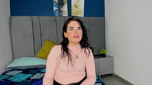 laura hotties online show from September 30, 2025, 12:55 pm