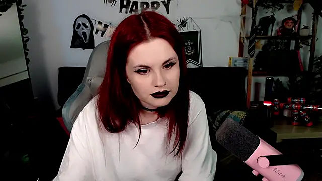 Della Ideal online show from November 1, 2025, 3:06 pm