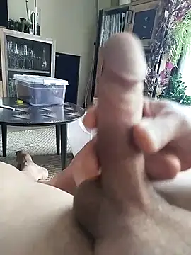 Snapshot of Davestco31 chatting on December 3, 2025, 2:27 pm Davestco31 online show from December 3, 2025, 2:27 pm