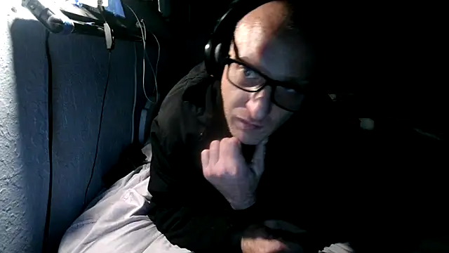 PornStro921 online show from October 30, 2025, 8:28 pm