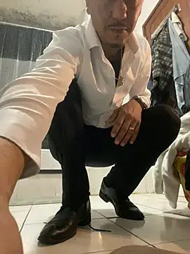 rogerdik76 online show from March 27, 2026, 6:22 am