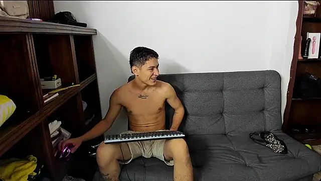 Ixchell dewei online show from March 14, 2025, 11:32 pm