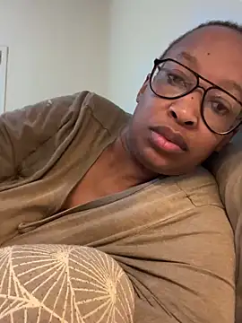 xyz089 online show from March 18, 2025, 4:40 am