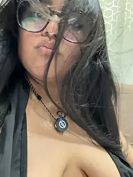 Snapshot of virginbrunette99 chatting on July 11, 2026, 5:30 am virginbrunette99 online show from July 11, 2026, 5:30 am