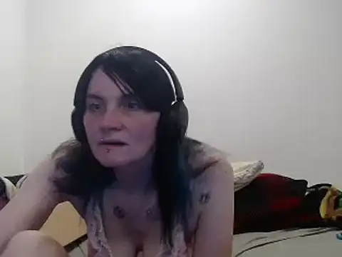 Hotmodel1984 online show from May 30, 2026, 10:37 pm