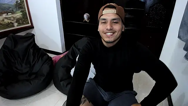 maxflurry  online show from March 9, 2025, 3:54 am