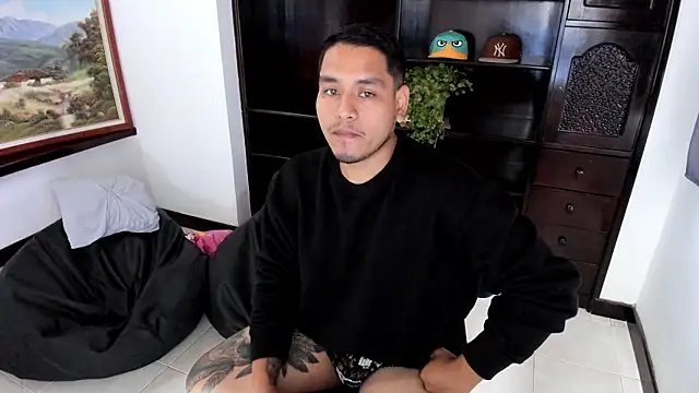 maxflurry  online show from March 8, 2025, 1:36 pm