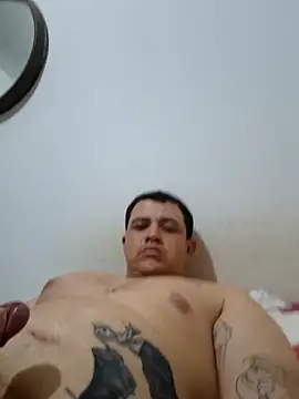 comcoroas online show from October 19, 2025, 3:31 am