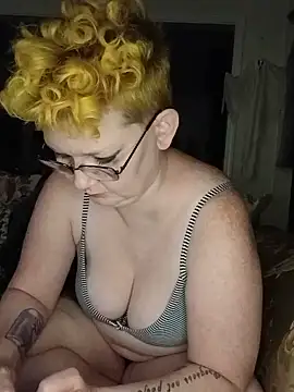 Mellyjellygoddess420 online show from May 23, 2026, 8:02 am