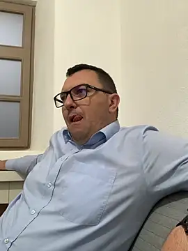 Mike8523 online show from November 23, 2025, 5:28 am