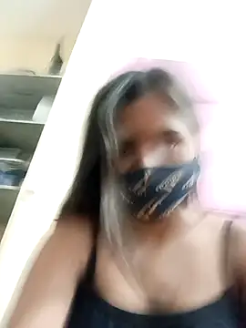 heena-3678 online show from October 8, 2025, 12:17 pm