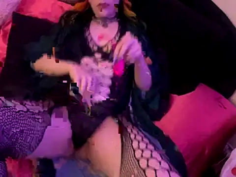 ChrryFoxx online show from November 21, 2025, 11:31 am