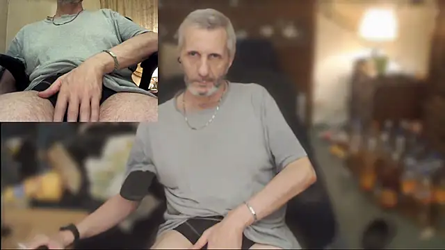 maxdaddy690 online show from June 24, 2026, 9:01 pm