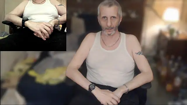 maxdaddy690 online show from May 16, 2026, 12:42 am