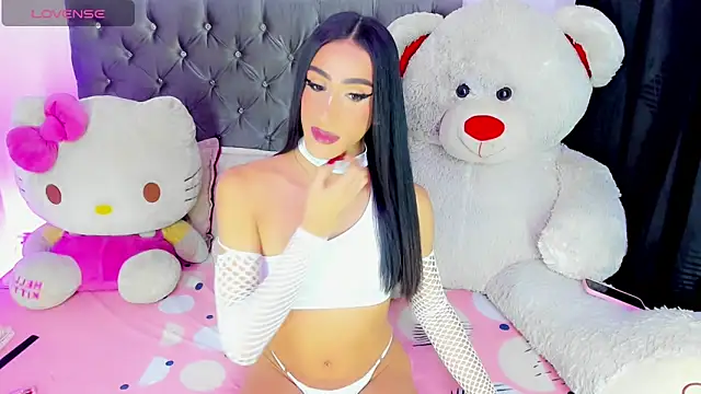 Snapshot of Julie_Lovelyx1 chatting on May 3, 2026, 3:00 am Julie Lovelyx1 online show from May 3, 2026, 3:00 am