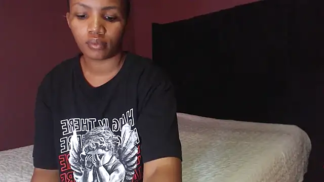 xMiAmor online show from February 19, 2026, 8:00 am