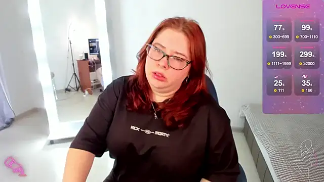 Lily lu one online show from March 4, 2025, 9:29 am