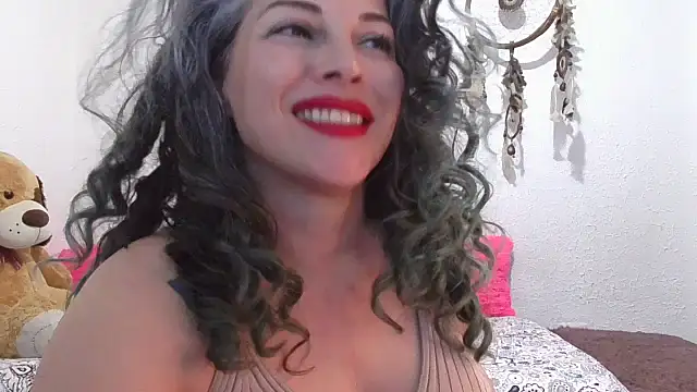 Victoria Lover online show from September 18, 2025, 2:47 am