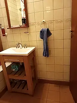 omeriz online show from February 24, 2025, 10:14 pm