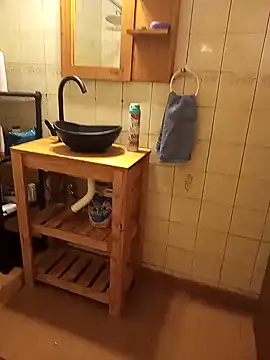 omeriz online show from September 10, 2025, 2:21 am