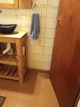 omeriz online show from September 22, 2025, 11:00 pm