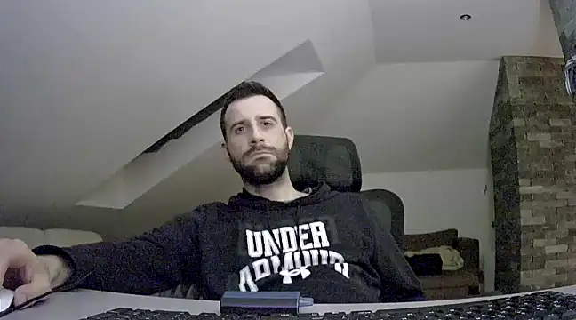 gryzoon online show from March 15, 2025, 10:55 pm