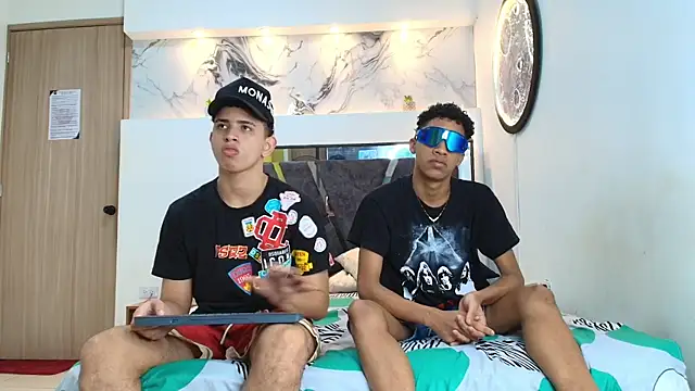 KING OFF BOYS online show from October 17, 2025, 1:24 pm