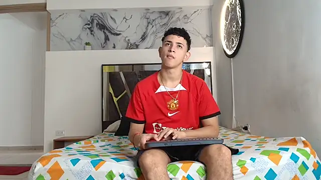 KING OFF BOYS online show from October 6, 2025, 1:12 pm