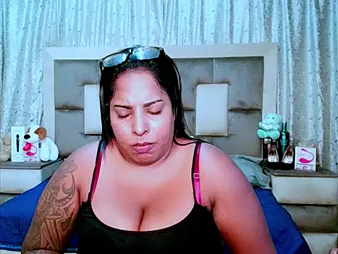 indiantopaz694u online show from March 22, 2025, 10:28 am