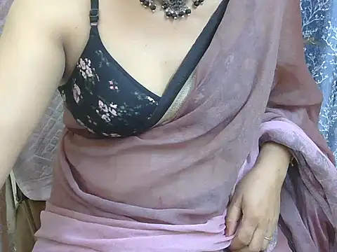 Lovely Manvi online show from October 28, 2025, 11:42 am