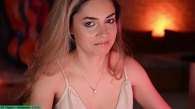 Snapshot of _Allie_ chatting on March 21, 2025, 5:21 am Allie online show from March 21, 2025, 5:21 am